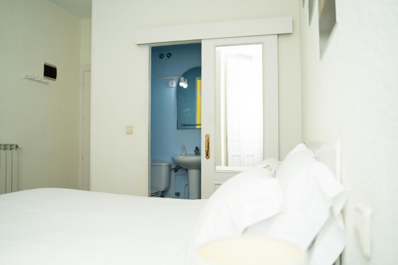 Guest House Exito En Madrid Exteriör bild